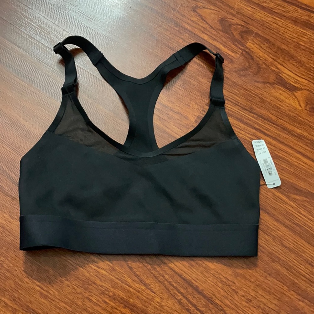 VS sports bra